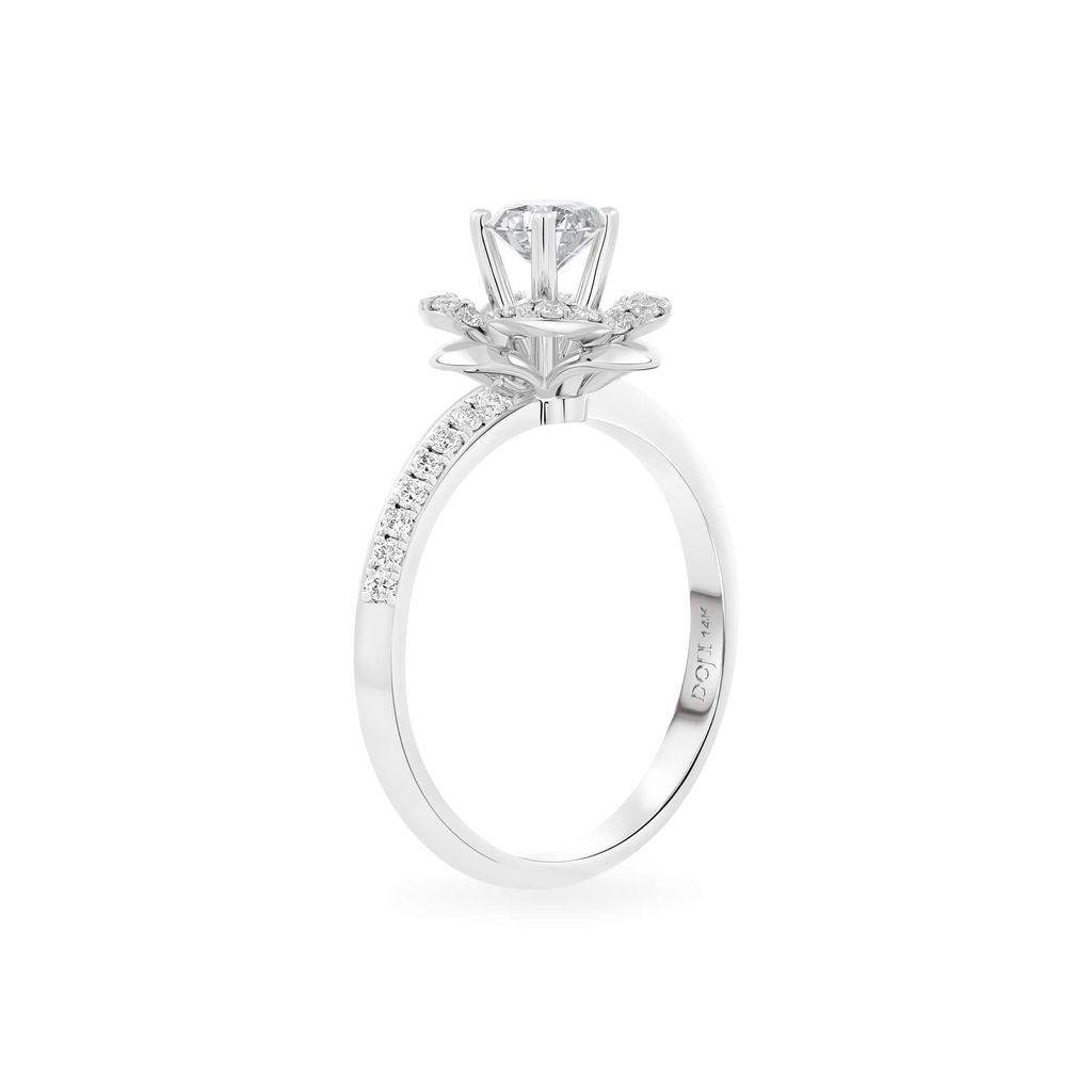 Nhẫn vàng trắng 14K gắn kim cương DOJI AFRB102216F2HA1