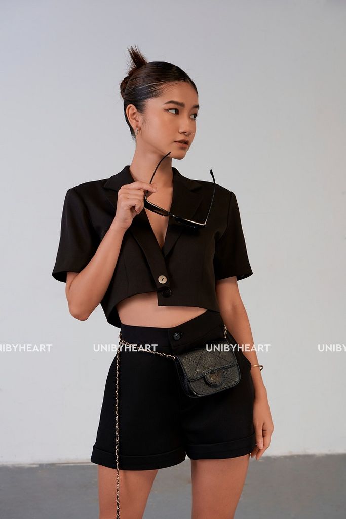 Áo blazer nữ Cira Blazer SMI013 dáng ngắn, thiết kế vạt lệch lạ mắt - Uni By Heart