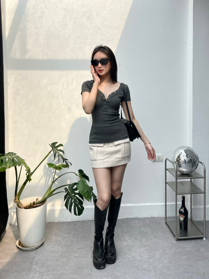 Áo ôm body nữ Jolie Top CT004 ngắn tay, cổ tim có cúc bấm, chất thun gân co giãn, thoáng mát - Uni By Heart