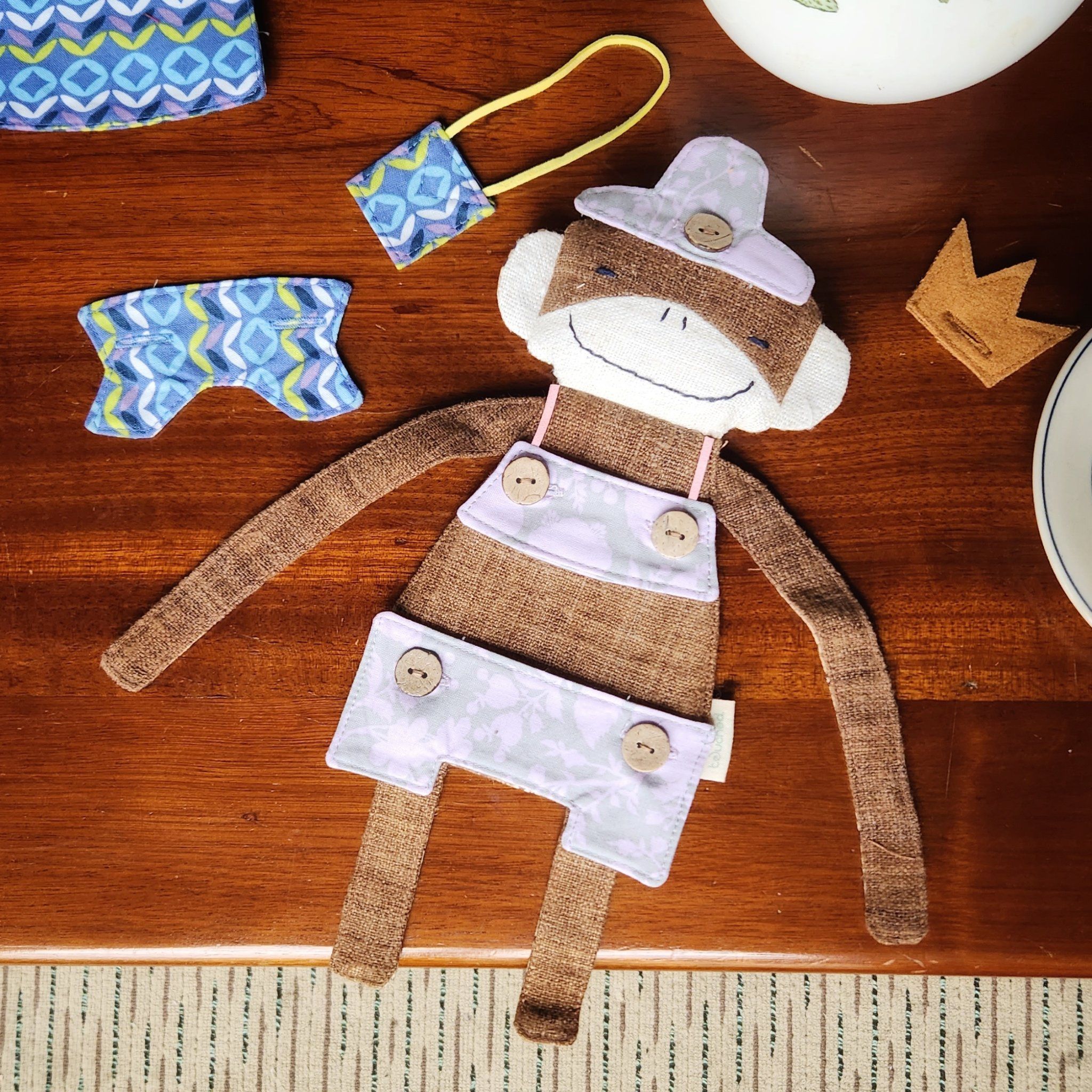 Dress-up doll bag