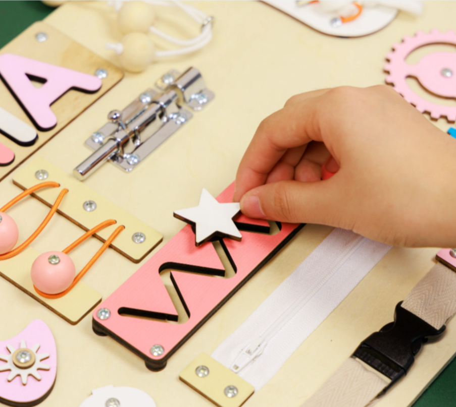 Busy board - Rectangle with shoe lace - Size L