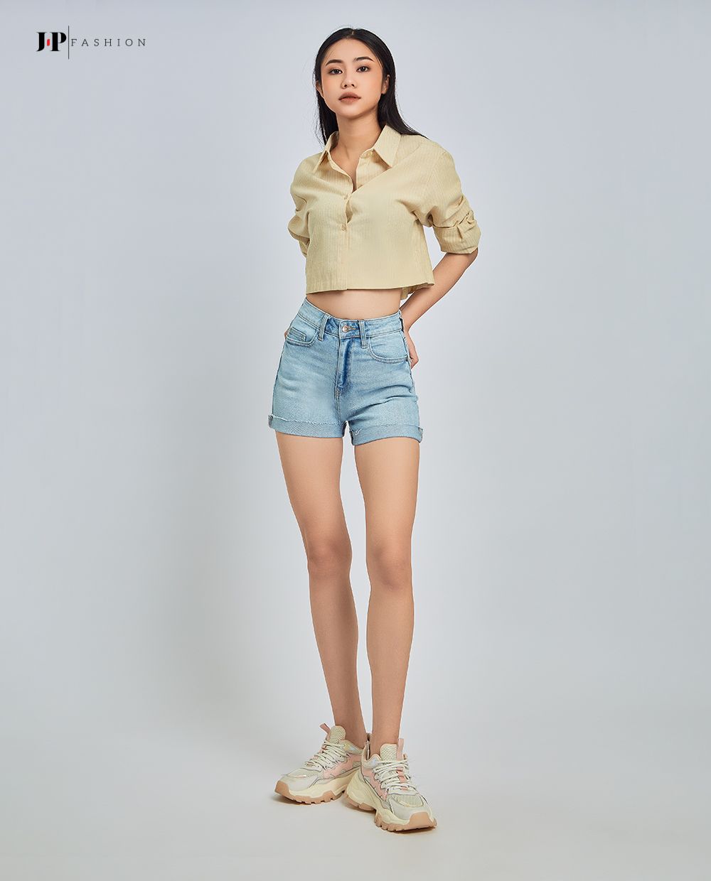  Quần shorts jean 