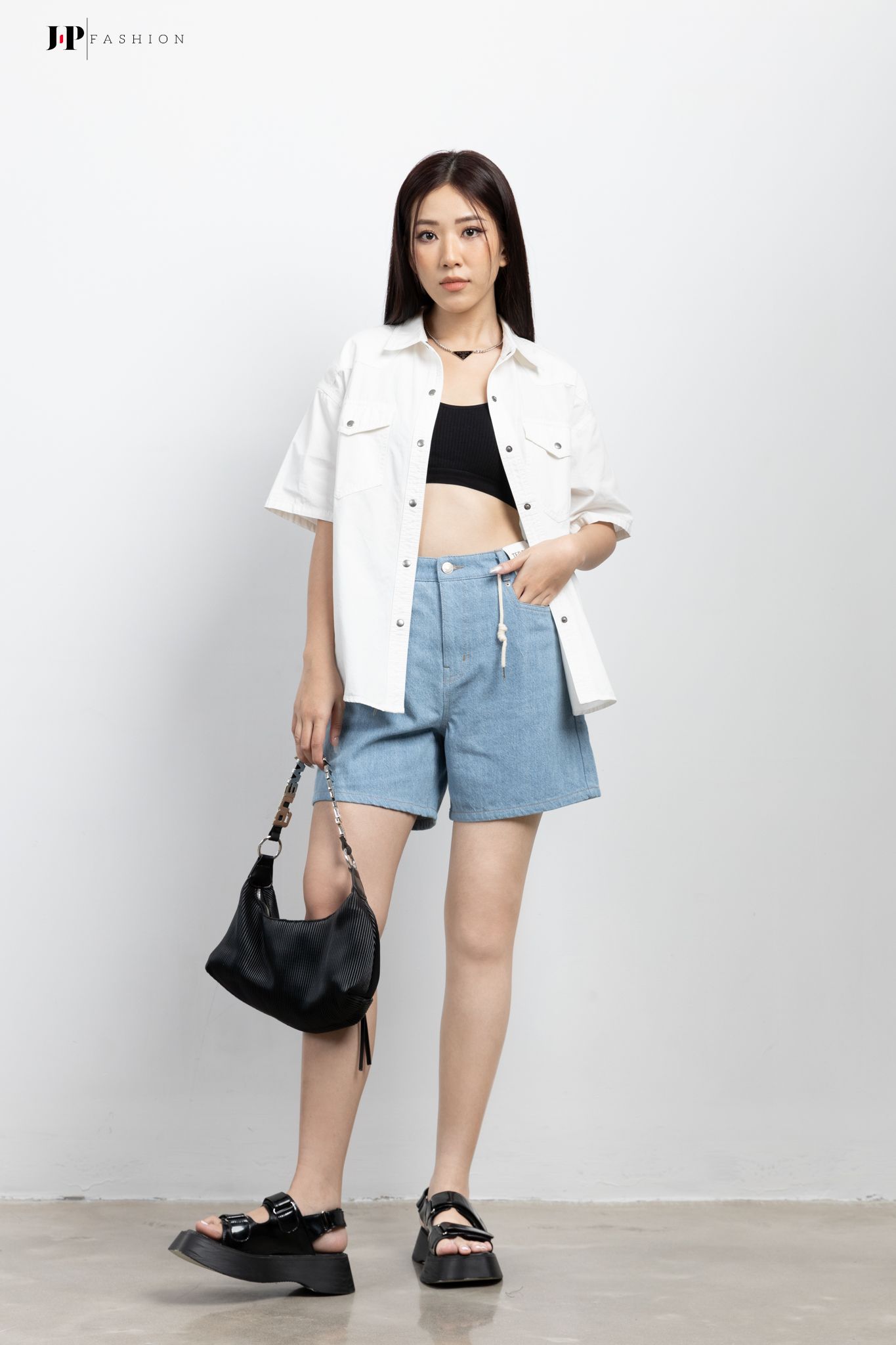  Quần shorts jean 