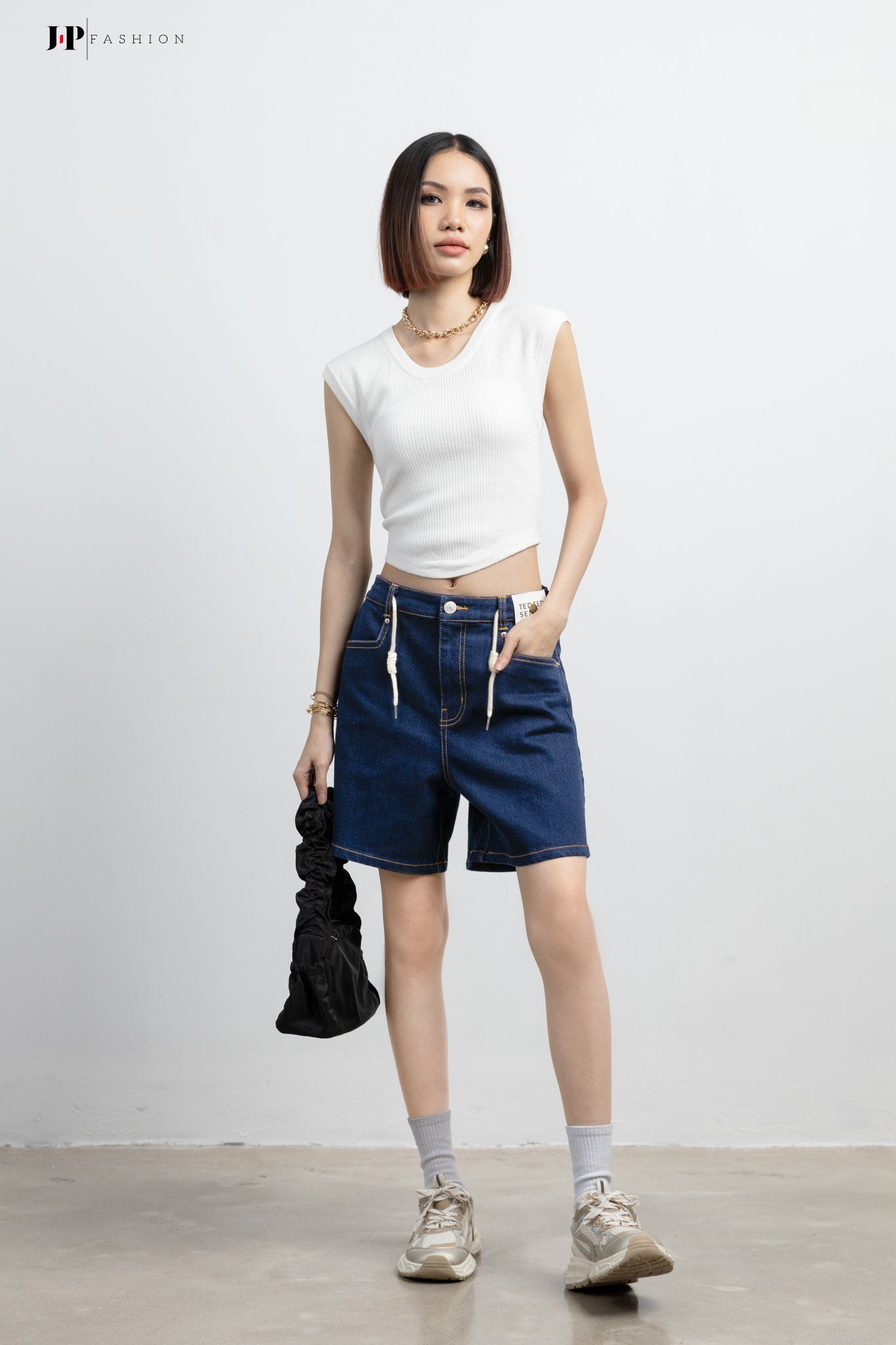  Quần shorts jean 