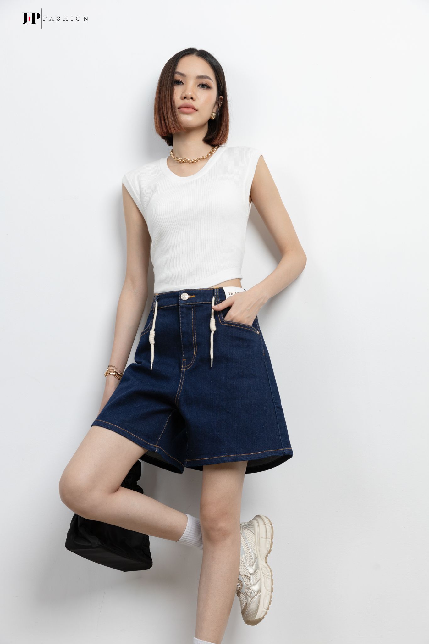  Quần shorts jean 