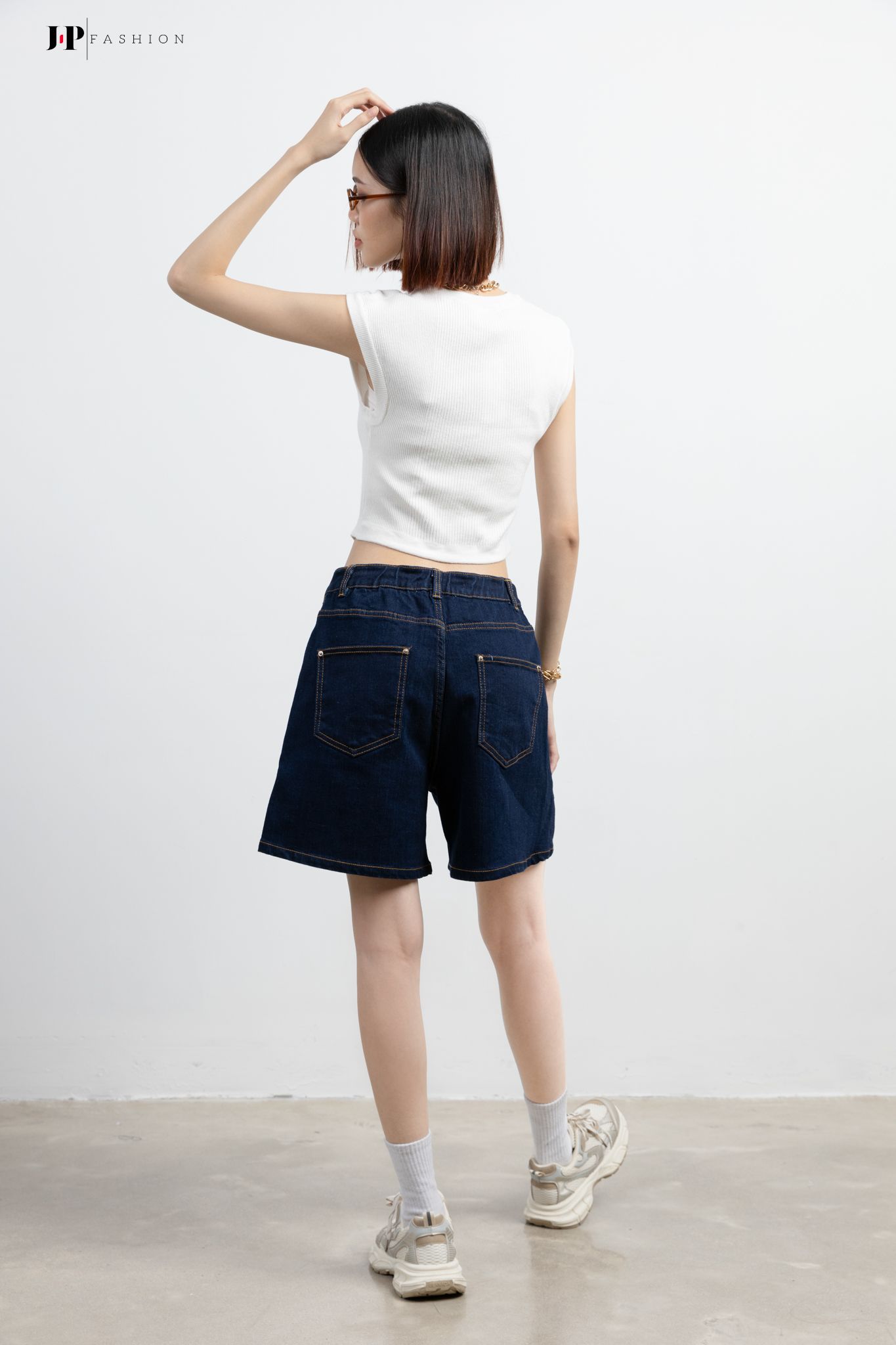  Quần shorts jean 