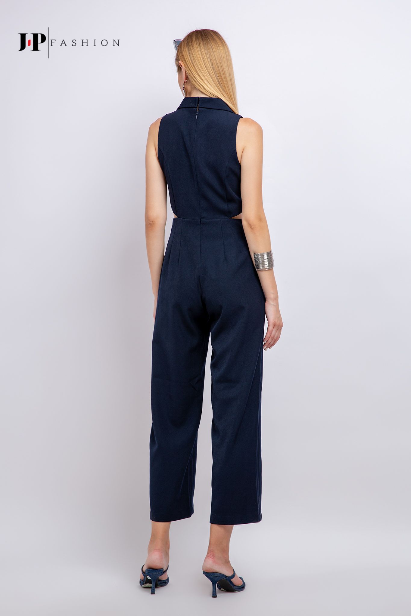  Jumpsuit sát nách 