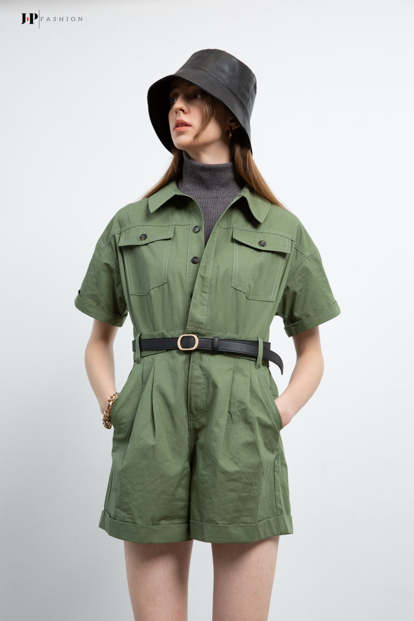  Jumpsuit ngắn tay 