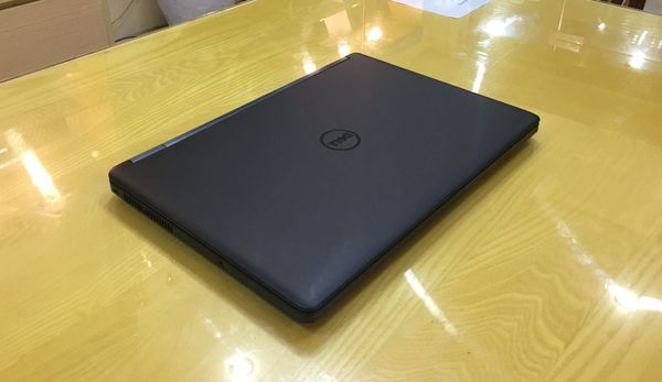 Dell Latitude E 5550