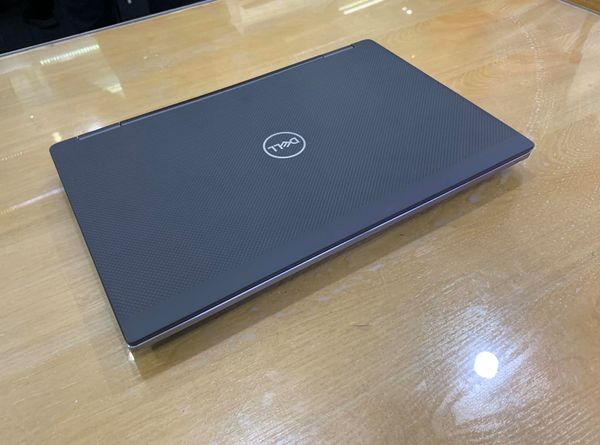 Dell Precision M 7540 Core i7