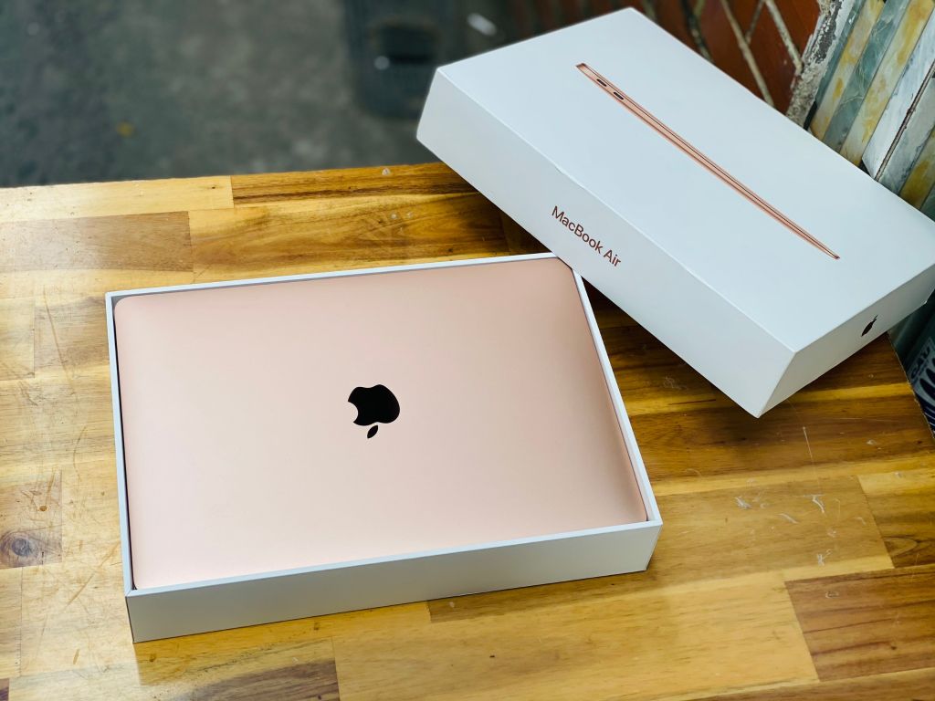 Macbook Air  2018 Gold