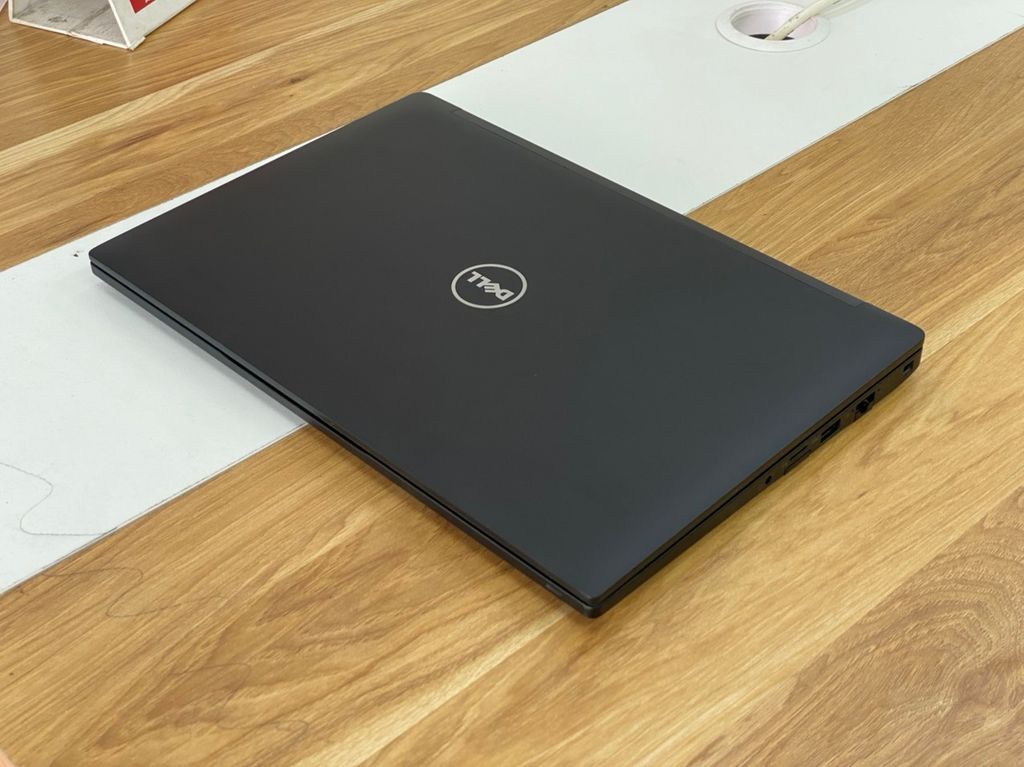 Dell Latitude E7480  Core i5 6300U Ram 8 SSD  256   14