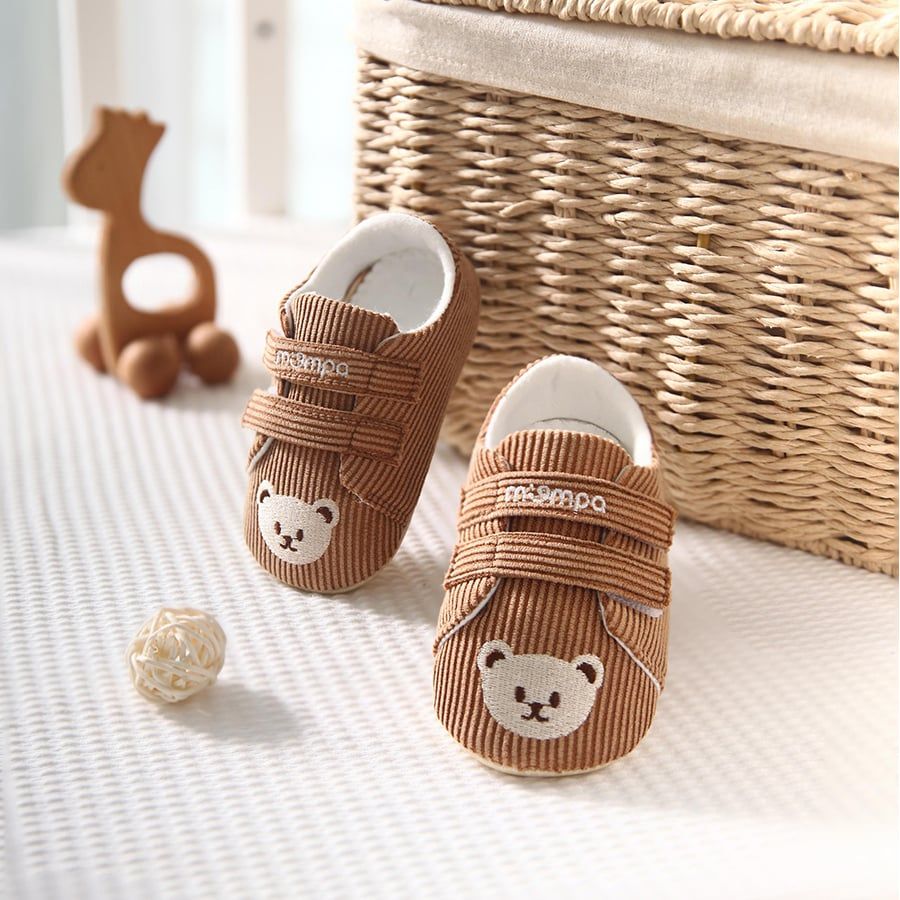 Giày tập đi trẻ em thêu hình gấu dễ thương, đế trống trượt – ảnh 2