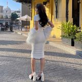 Đầm ôm body LIZARD rút dây 2 bên eo màu trắng tôn dáng 2SS23S027
