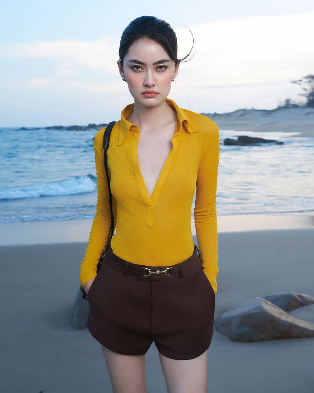 TRENDING SHORT WITH BUCKLE - QUẦN SHORT ĐAI LƯNG KHÓA K CLOSET Q3006