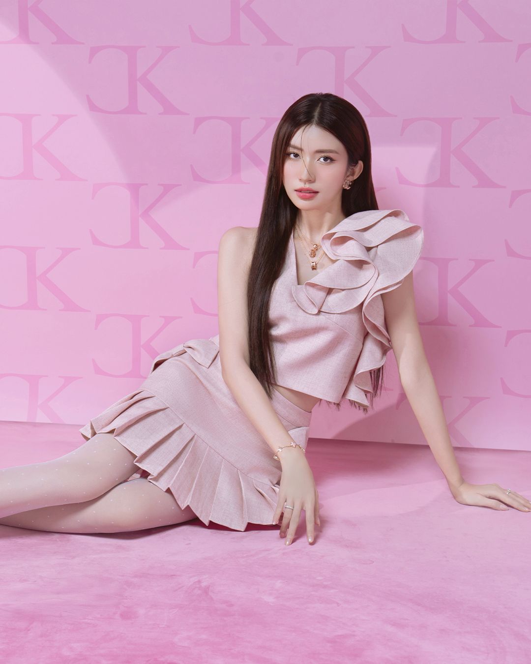 BLUSH WHISPER SET K CLOSET S2036