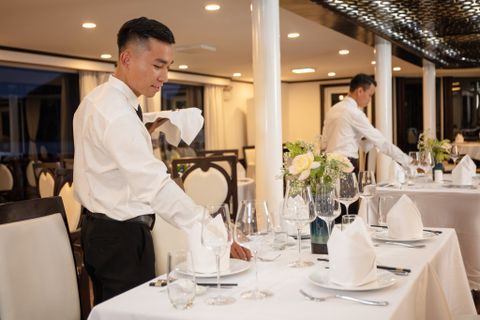 AMANDA CRUISE - 5 STAR CRUISE ON HALONG BAY
