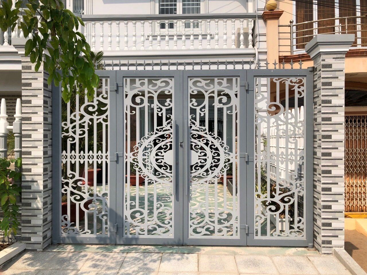 Cửa cổng rào - ZC4