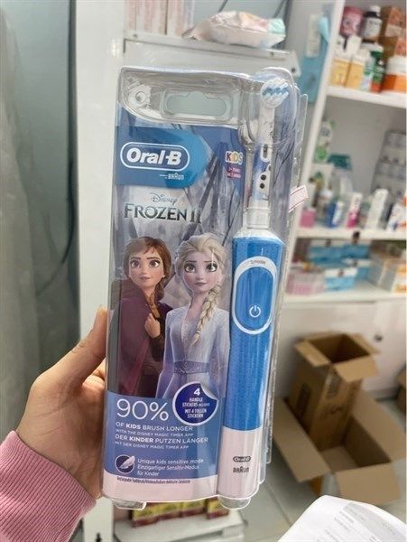  BÀN CHẢI ĐIỆN ORAL-B CHO BÉ GÁI TỪ 3 TUỔI- PHIÊN BẢN DISNEY FROZEN II Bàn Chải Đienj Oral-B Cho Bé Gái Từ 3 Tuổi - Phiên Bản Disney Frozen II 