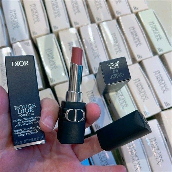 Son Dior Rouge couture colour lipstick 888 strong red