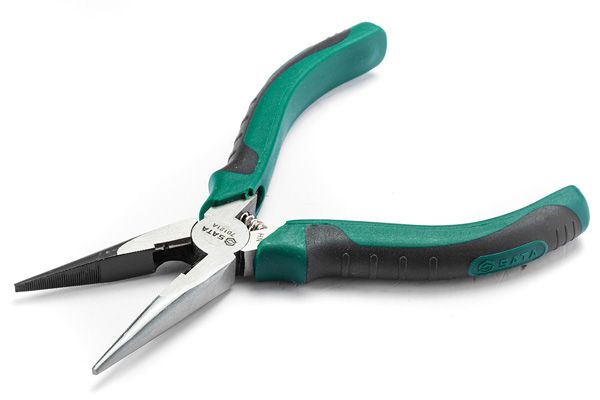 Kìm mũi nhọn 6 inch kiểu Nhật SATA 70121A