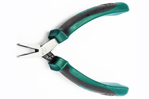 Kìm mũi dẹt mini 5.5 inch SATA 70614A