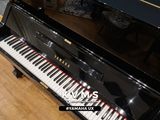  Piano Upright YAMAHA UX 