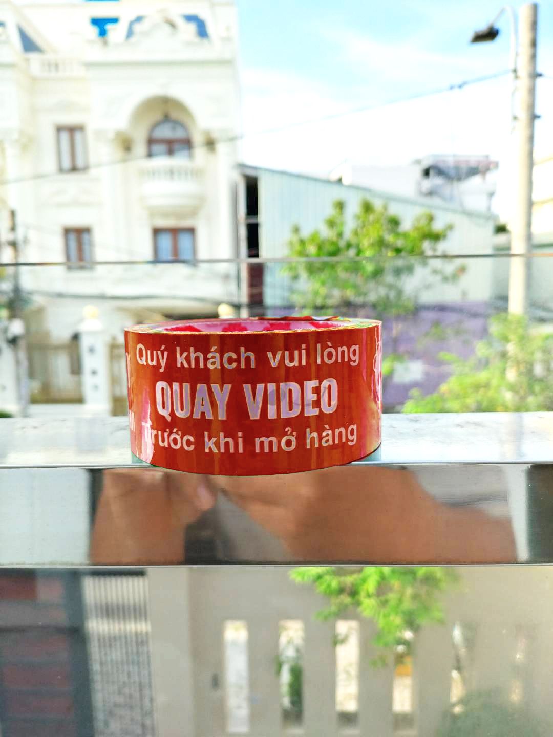 Băng keo in Mẫu in sẵn Quay VIDEO Trước Khi Mở Hàng 48MMx72M Màu Đỏ
