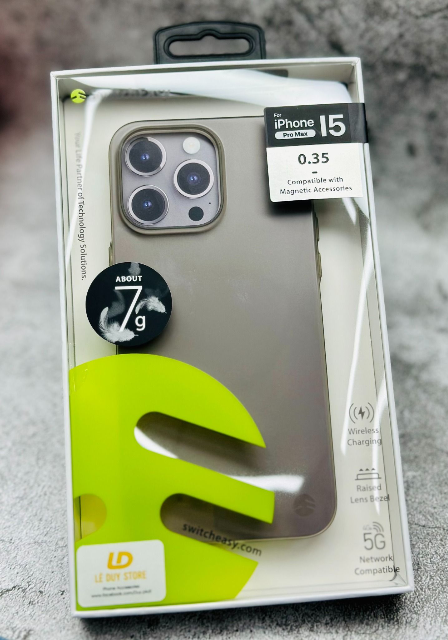  Ốp lưng iPhone 15 Pro Max Switcheasy Ultra Slim siêu mỏng 0.35mm 