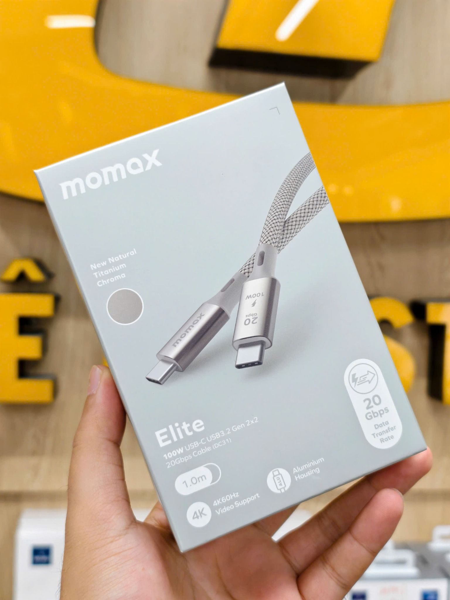 Cáp sạc nhanh Momax Elite DC31 100W USB-C USB3.2 20Gbps hỗ trợ xuất hình ảnh 4K@60Hz