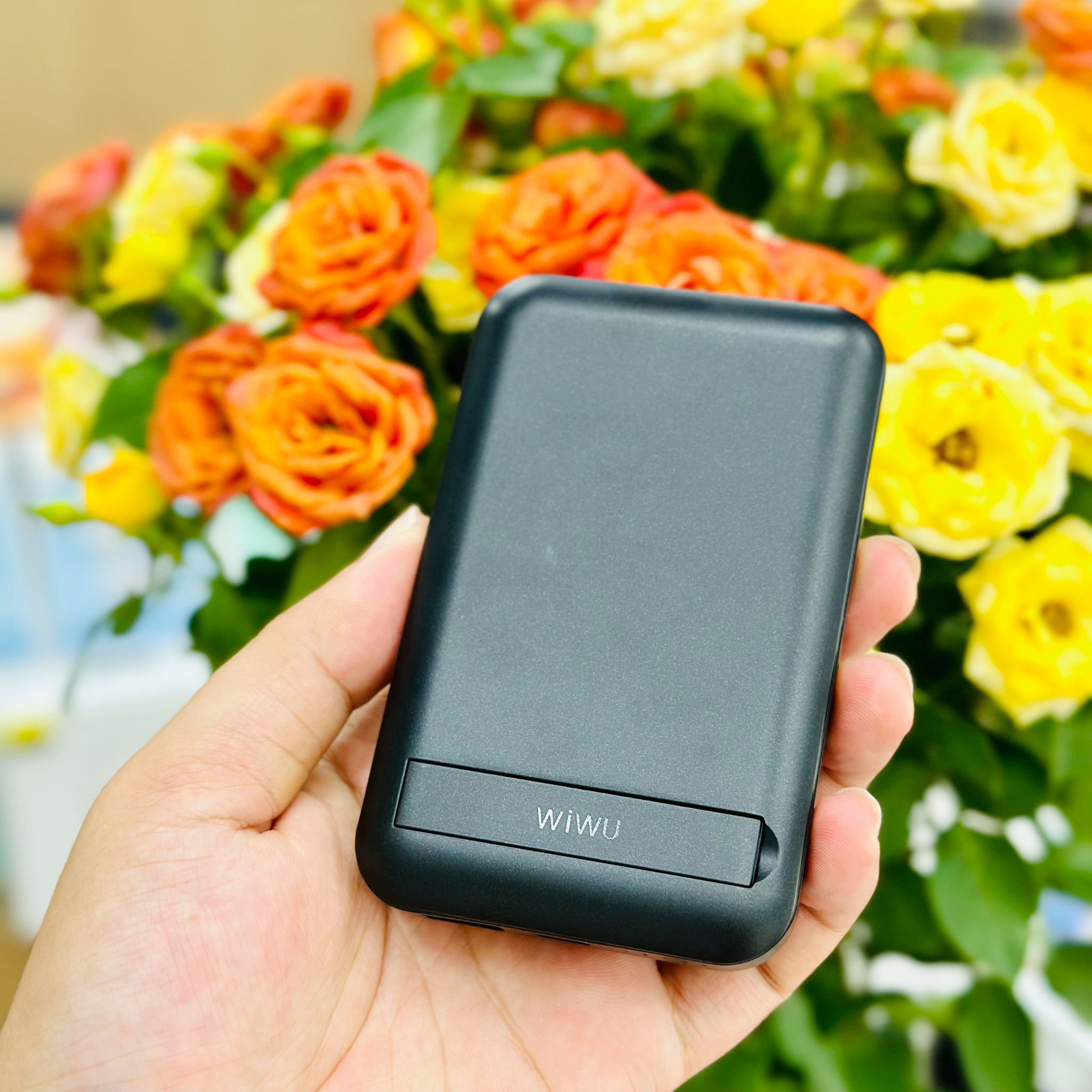 PIN SẠC KHÔNG DÂY WIWU SNAP CUBE POWER BANK 10000MAH