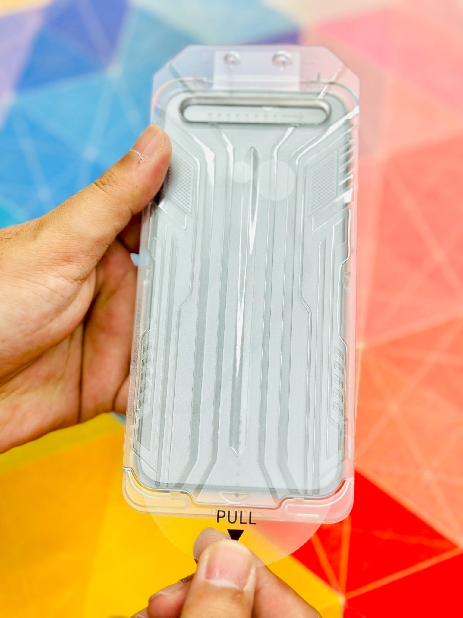 Kính Cường Lực iPhone 15 ProMax WIWU Easy Install Có Khung Tự Dán, Lấy Bụi, Lưới Bảo Vệ Màng Loa.