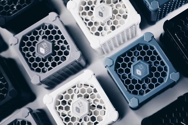 Máy làm sạch không khí Bionic Cube sử dụng công nghệ ion âm