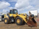  Xe xúc lật bánh lốp Komatsu WA380-6 