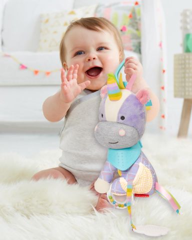 Đồ Chơi Treo Nôi Thú Hình Unicorn Skip Hop