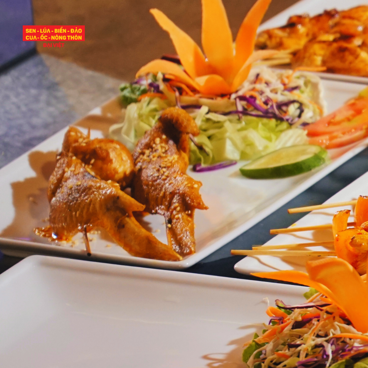 Chicken Wing Skewers (2 skewers) - Xiên cánh gà (2 xiên)