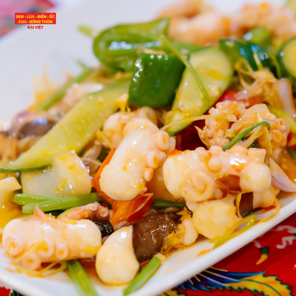 Stir-fried Octopus With Pineapple And Cucumber - Bạch Tuộc Xào Dưa Thơm (Giá tính theo phần 300 gram)