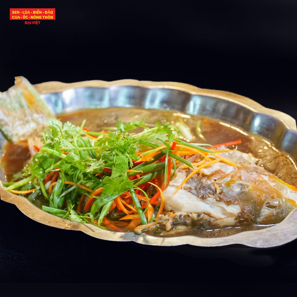 Steamed Parrotfish With Soy Sauce - Cá mó xanh/đỏ hấp xì dầu (con 500g)
