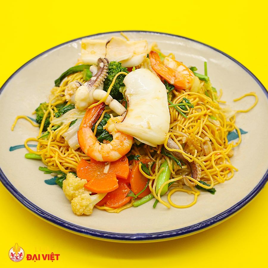  Stir-fried Noodle With Seafood - Mì Xào Hải Sản 