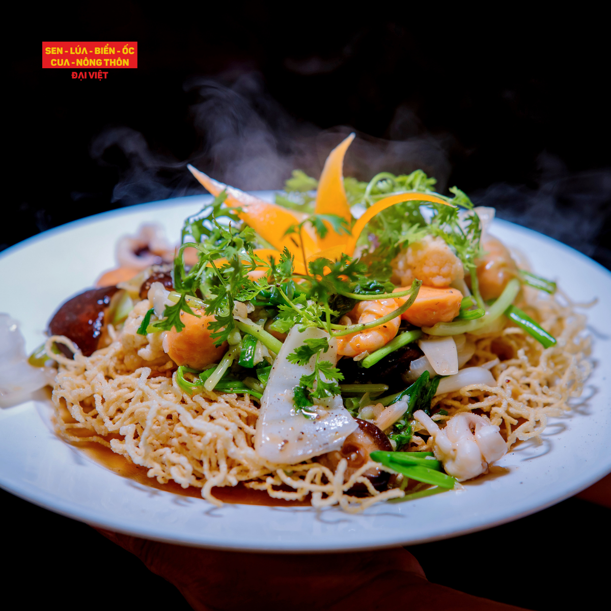 Crispy Deep-fried Noodle With Seafood And Vegetables - Mì Xào Giòn Hải Sản