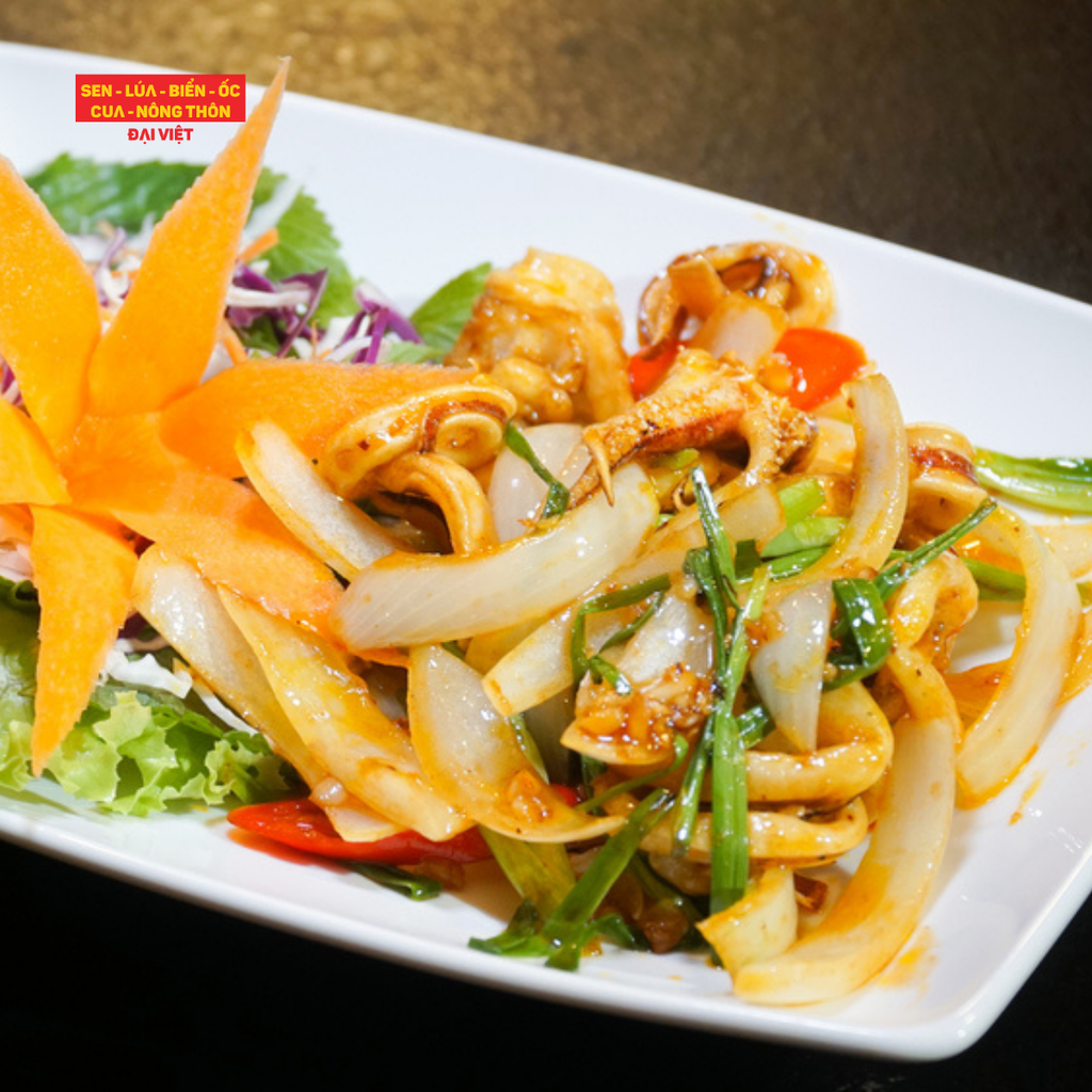 Mực Ống Chiên Nước Mắm (Giá tính theo phần 300 gram) - Pan-fried Squid With Phu Quoc Fish Sauce
