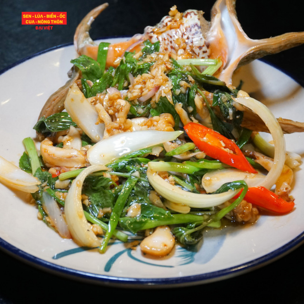 Stir-fried Orange Spider Conch With Basil - Ốc Ngôi Sao Xào Lá Quế