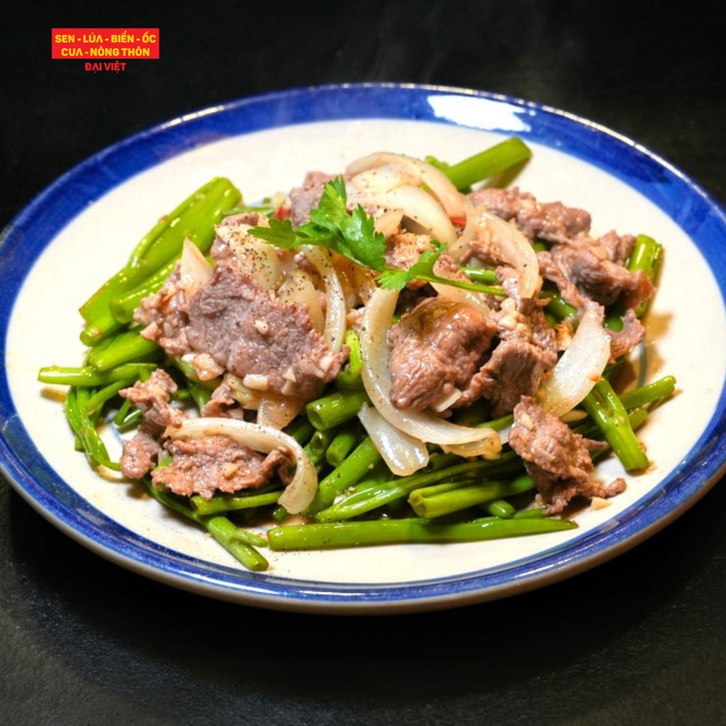 Stir-fried Morning Glory With Beef - Rau Muống Xào Bò
