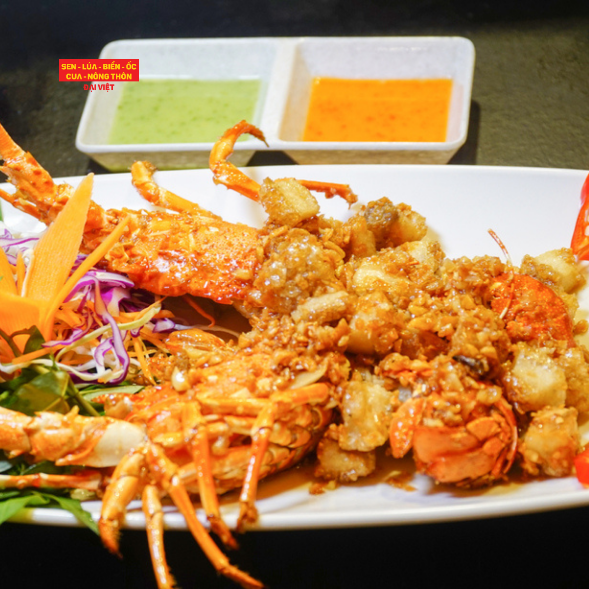 Pan-fried Scalloped Spiny Lobster With Garlic & Butter - Tôm Hùm Xanh Cháy Bơ Tỏi (Giá tính theo 1 con 600 gram)