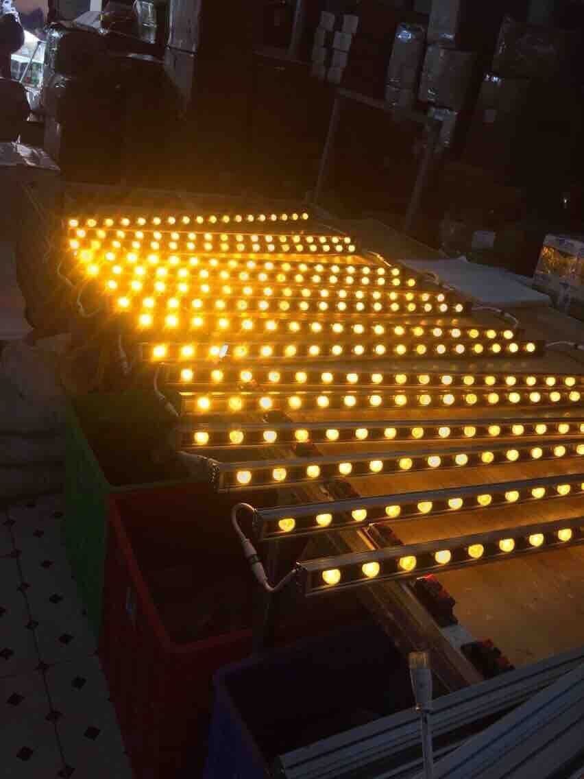 Đèn led thanh hắt tường ngoài trời 18W