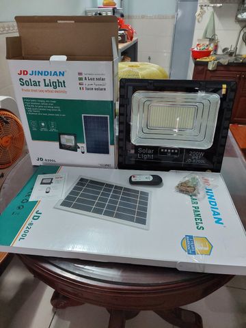 Đèn năng lượng mặt trời Jindian 200w