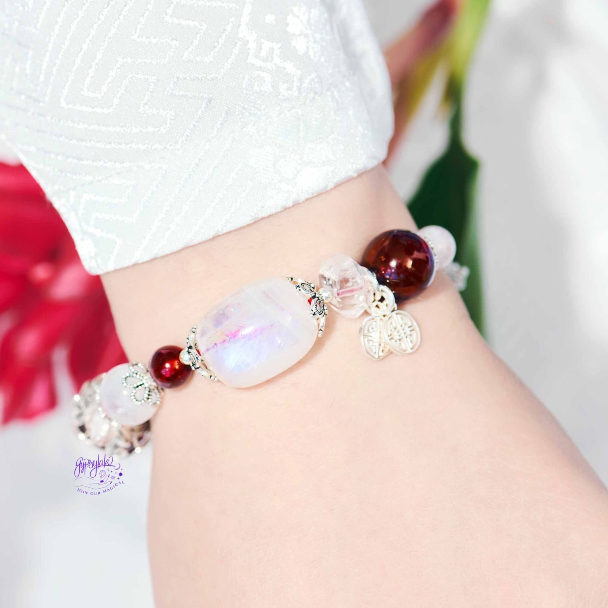 Vòng Tay Thiết Kế Celestial Calm 362 Đá Ánh Trăng, Garnet SP007904 Gypsylala