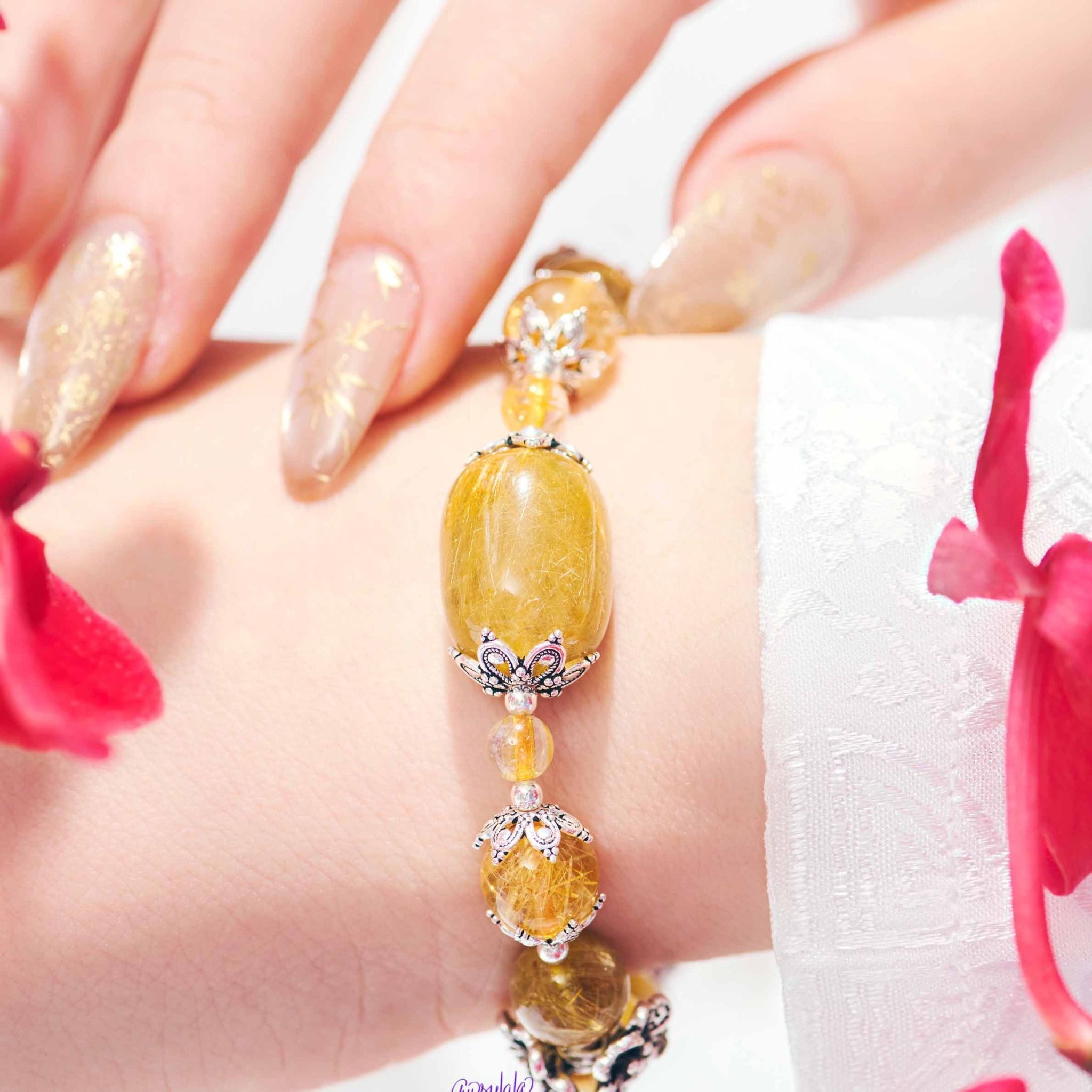 Vòng Tay Thiết Kế Riches Radiance 368 Đá Tóc Vàng Lu Thống Charm Tài Lộc SP007910 Gypsy.lala