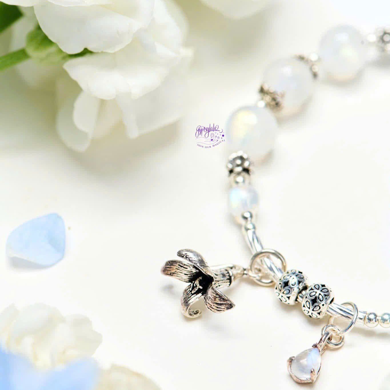 Vòng Tay Thiết Kế Lunar Lovelight Đá Ánh Trăng SP008053 Gypsylala