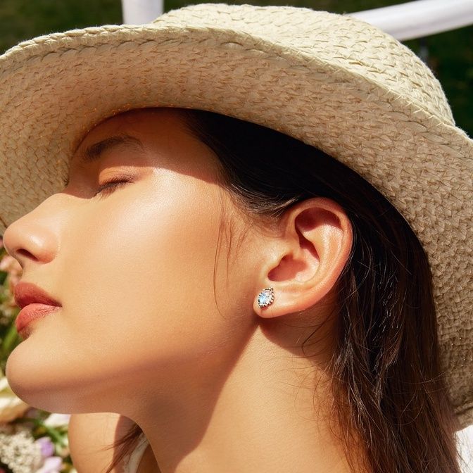 Bông Tai Bạc Hình Oval Đá Ánh Trăng Moonstone